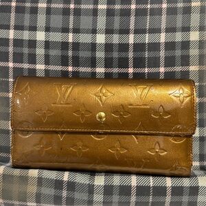 LOUIS VUITTON MONOGRAM VERNIS LONG WALLET TRIFOLD IN BRONZE